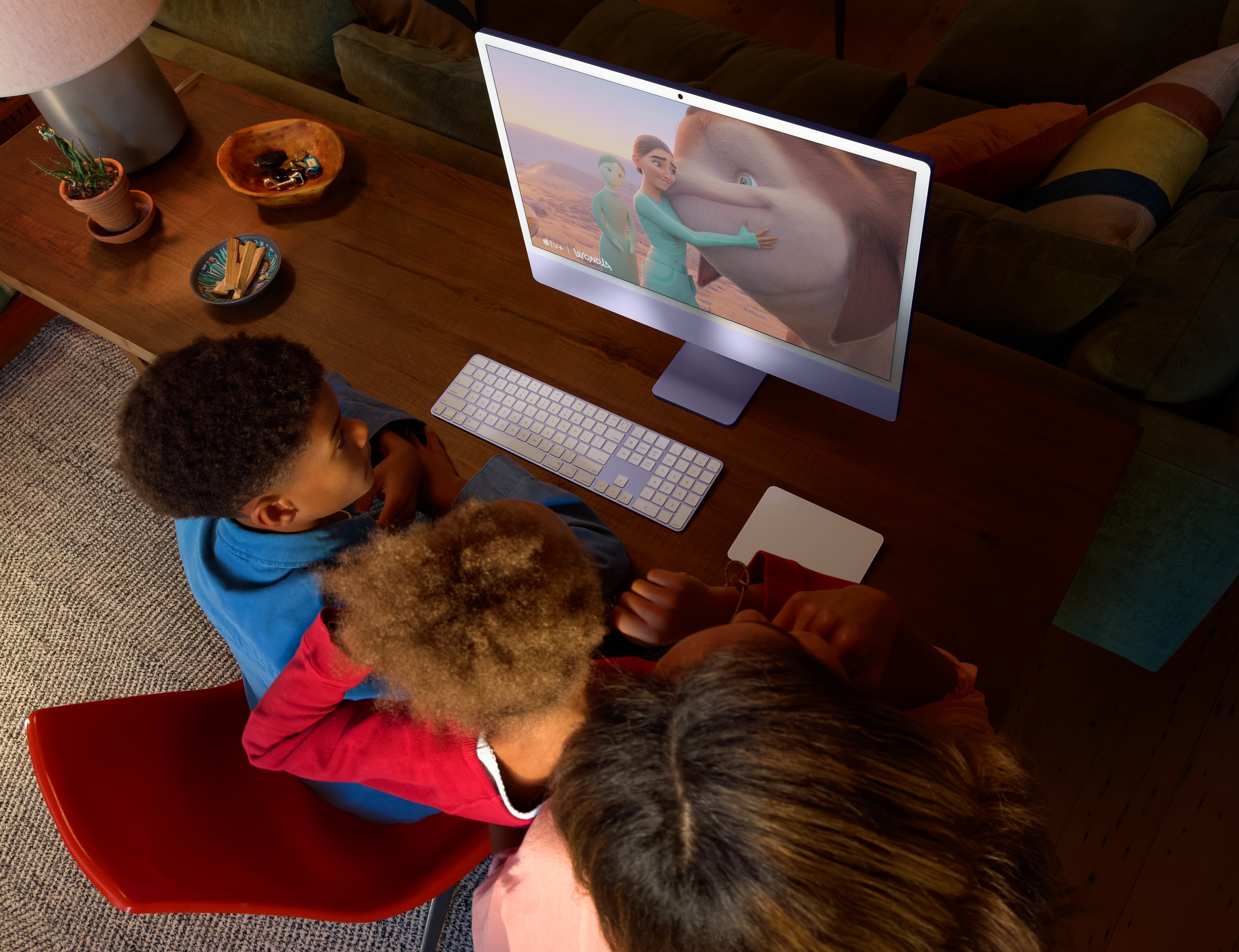 Apple iMac (2024) AIO Desktop Computer, 24" 4.5K Retina Standard Display, Apple M4 Chip with 8-Core CPU, 8-Core GPU, 16-Core Neural Engine, 16GB RAM, 256GB SSD, English Keyboard, Green | MWUE3HN/A